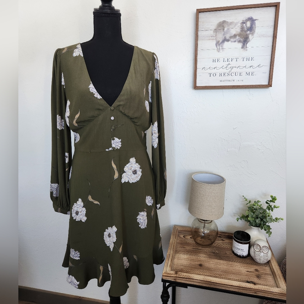 CUPCAKES AND CASHMERE FLORAL DRESS